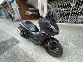 Honda ADV 350 2025 Negra