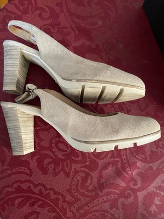 Zapatos de ante beige, talla 38