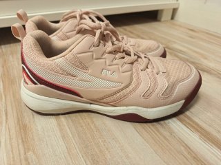 Zapatillas Fila niña rosa talla 37. Usado muy poco