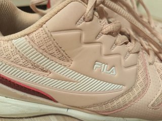 Zapatillas Fila niña rosa talla 37. Usado muy poco