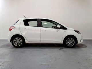 Toyota Yaris 1.5 100H Active 74 kW (100 CV)
