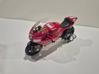 Moto GP Ducati 1/12 Sete Gibernau