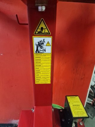 Máquina Neumática Königstein KN105