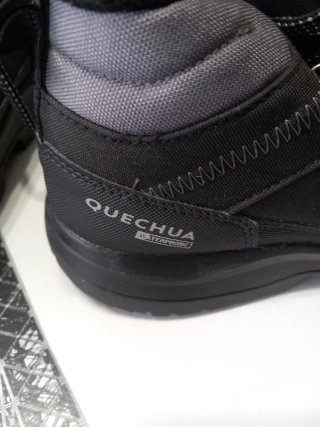 Botas de montaña Quechua negras y grises