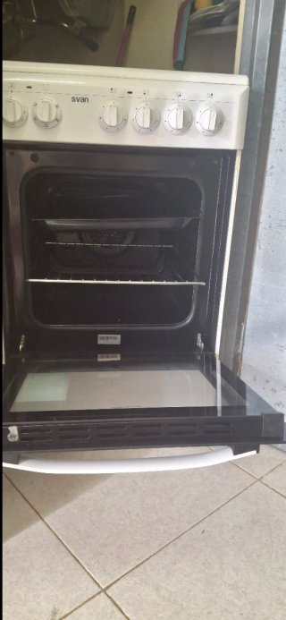 Cocina vitrocerámica con horno