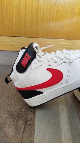 Zapatillas Nike Blancas y Negras