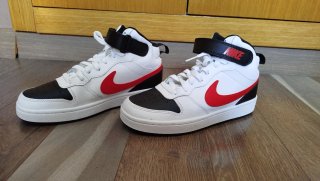 Zapatillas Nike Blancas y Negras