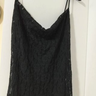 Vestido de noche negro encaje
