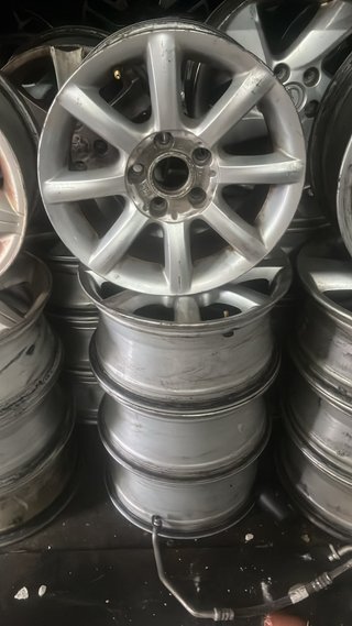 4 Llantas VW R15 5 Tornillos