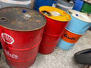 Bidones de aceite 200L (Shell, Gulf)