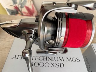 2x Shimano Aero Technium MGS 14000 XSD + 8 bobinas