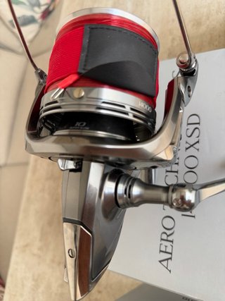 2x Shimano Aero Technium MGS 14000 XSD + 8 bobinas