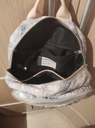 Mochila Parfois floral gris multicolor