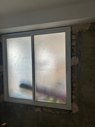 Ventana corredera aluminio blanca