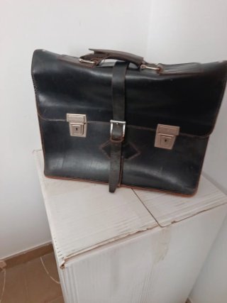 Cartera escolar cuero negro años 70