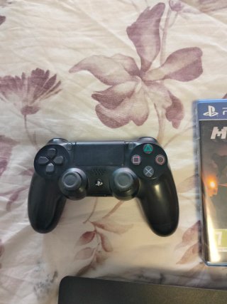 PS4 Slim 1TB + Mando + Juego Minecraft + Cables