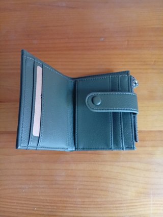 Cartera pequeña con llavero