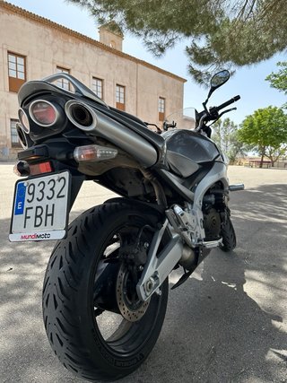Suzuki GSR 600 Naked