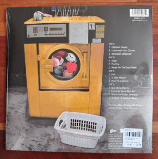 Vinilos Shakira. Laundry Service. Amarillo