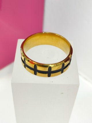 Anillo acero dorado con lineas negras T24