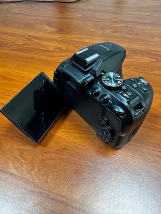 Nikon D5300 + Objetivo 18-55mm VR