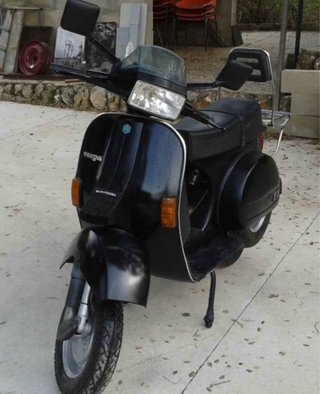 Vespa TX 200 Negra