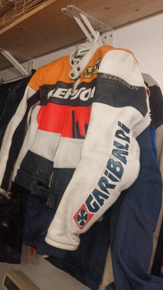 Chaqueta de cuero Repsol talla M