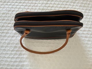 Bolso polipiel negro y marrón