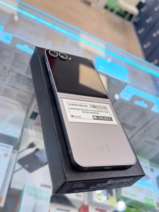 Samsung Galaxy Z Flip6 256GB Plata