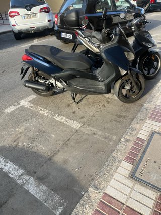 Yamaha XMAX 250 Maxi Scooter