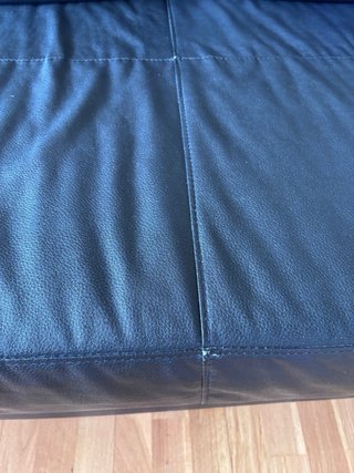 Sofá cama de piel negro