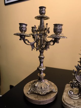 Reloj y Candelabros Bronce No envío por peso.