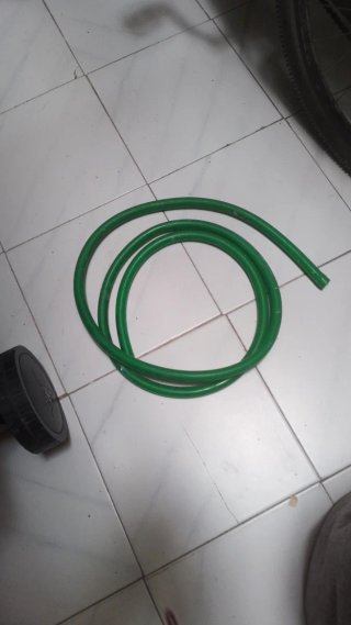 Manguera verde de regalo 2.50 metros