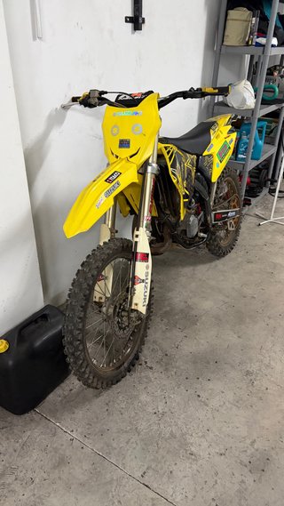 Suzuki RM 125 2T - Buen Estado