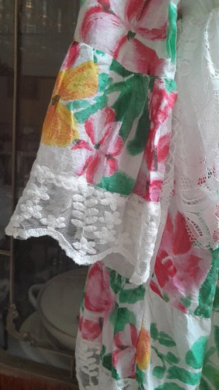 Camicia Camomilla cotone e macramè floreale