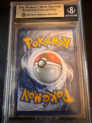 Carta Pokémon Charizard Holo R 8.5 Beckett