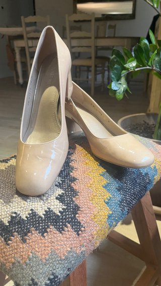 Zapatos tacón STUART WEITZMAN nude