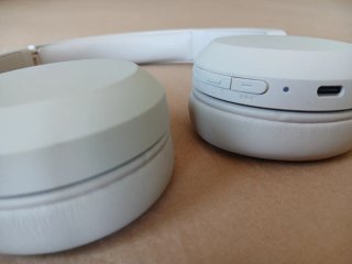 Auriculares Bluetooth Cancelación Ruido Beige
