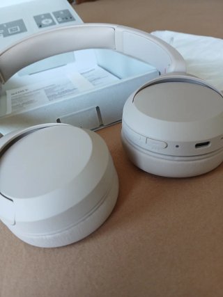 Auriculares Bluetooth Cancelación Ruido Beige