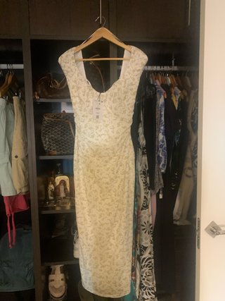 Vestido floral blanco y amarillo Stradivarius Tall