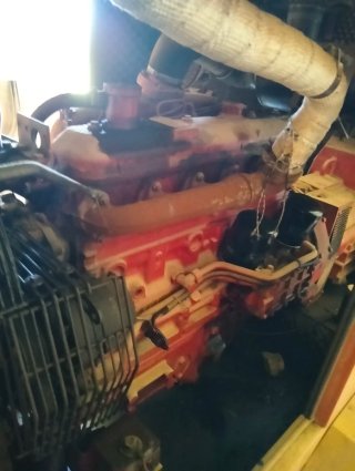 Generador Eléctrico Rojo