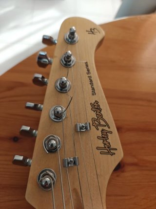 Guitarra Eléctrica Junior Harley Benton