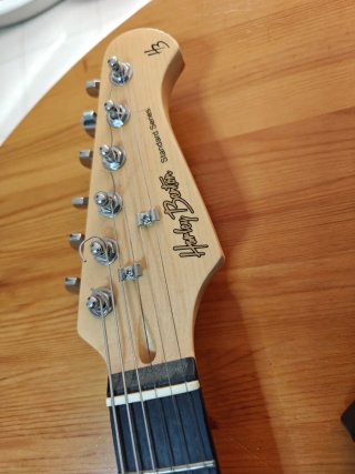 Guitarra Eléctrica Junior Harley Benton