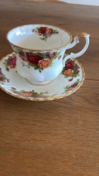 Juego de té Royal Albert Old Country Roses 26 pz