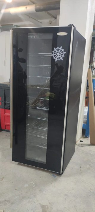 Vinoteca Haier JC 163G (Capacidad 60 botellas)