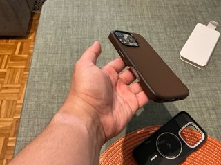 Funda Nomad Piel iPhone 16 Pro
