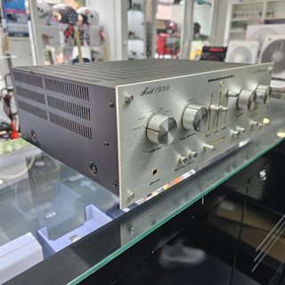 Amplificador Marantz 1090