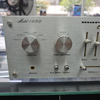 Amplificador Marantz 1090