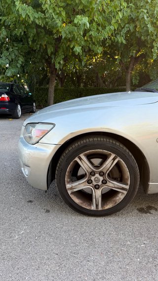 Lexus IS 200