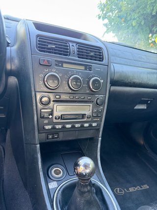 Lexus IS 200